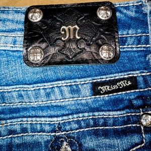 Women's Miss Me Capri's